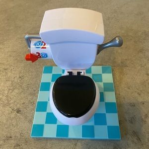 Toilet Trouble Game Original box not included.